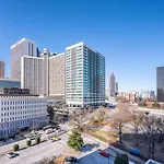 Heart Of Downtown! 2B1B! Onsite Parking! Lm1K1Q1T