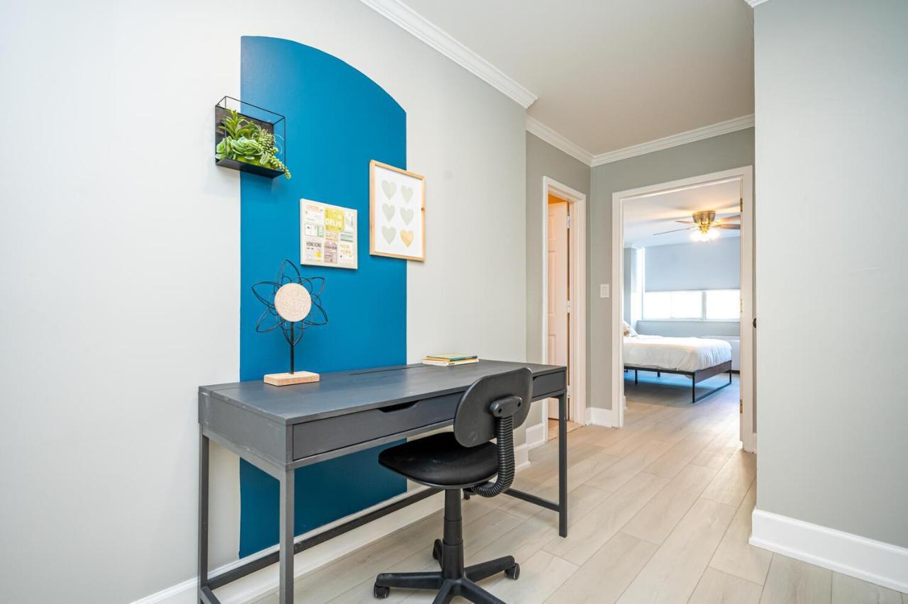 Heart Of Downtown! 2b1b! Onsite Parking! Lm1k1q1t